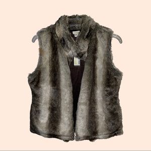 Capelli NY Faux Fur Lined open front vest NWT size L